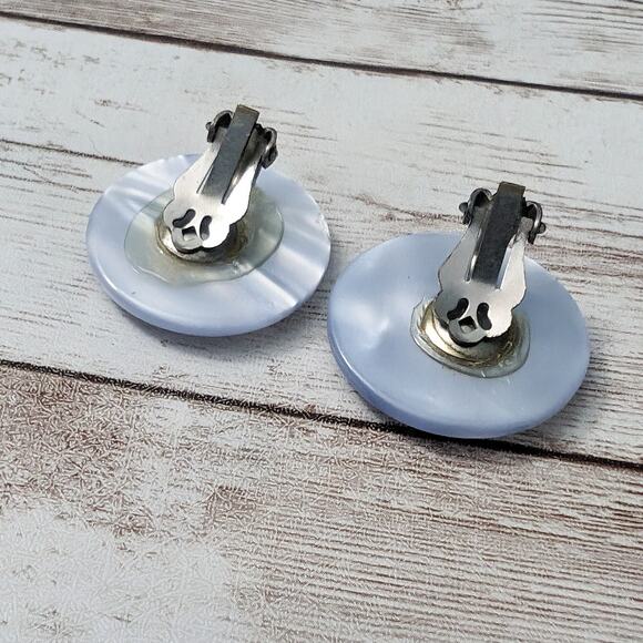 Vintage Clip On Earrings Frosty Blue Circle - Picture 8 of 8